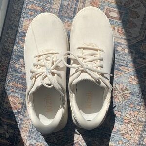 Hands Free Women's Sneakers